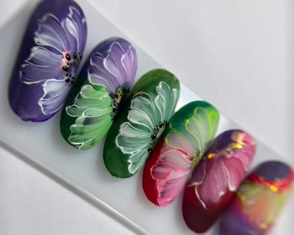 Tendencias de manicura para el verano 2025